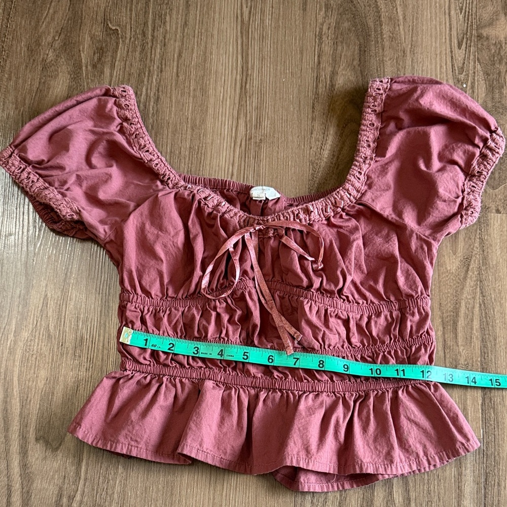 Sim and Sam Women's Dusty Rose Smocked Peplum Crop Top